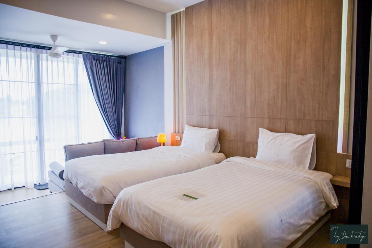 Home By The Bridge Hotel Kamphaeng Phet Exterior foto
